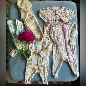 Bundle of 5 MAGNETIC ME Footies, x2 New Born, x3 0-3 Month